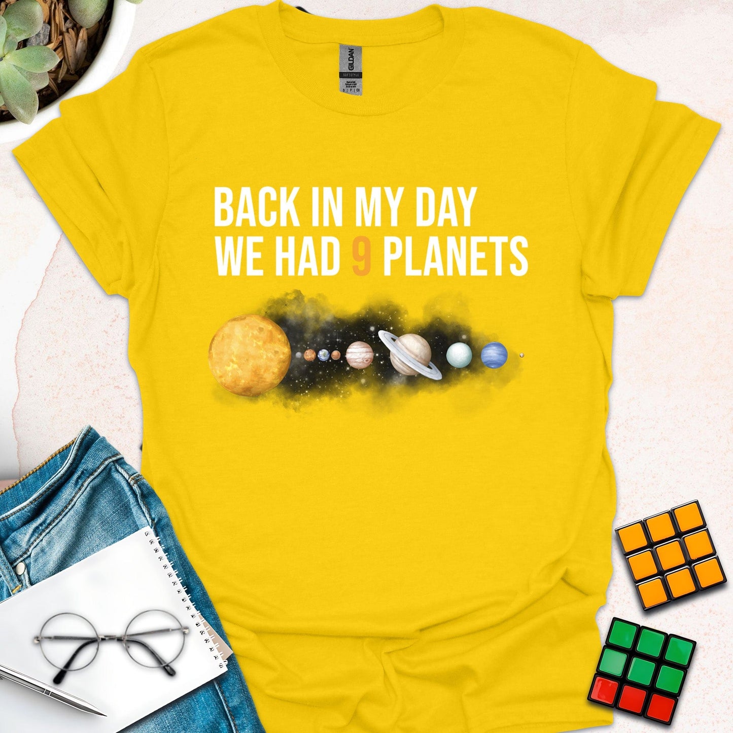 Back in My Day We Had 9 Planets – Nostalgic Space Humor T-Shirt