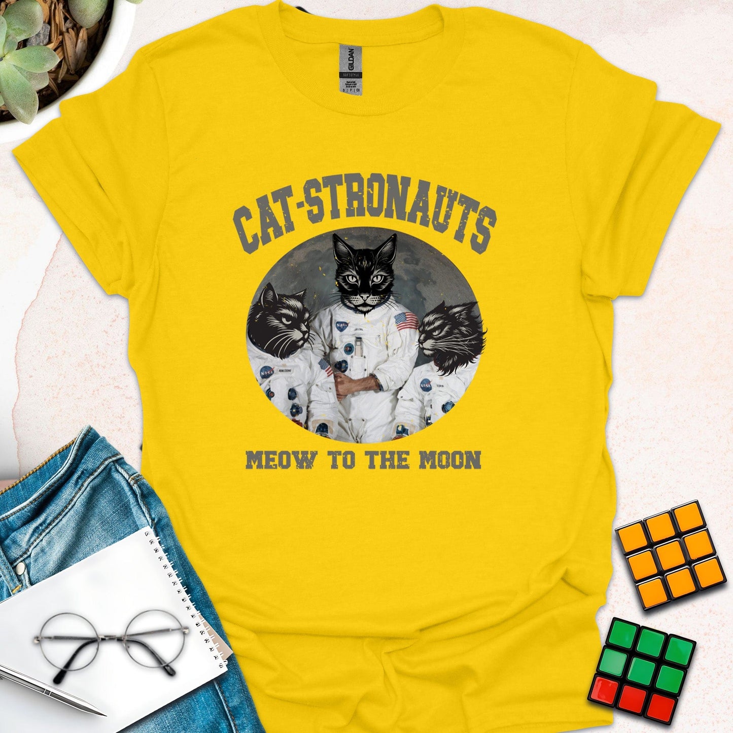 Cat-stronauts – Meow to the Moon Space Cat T-Shirt