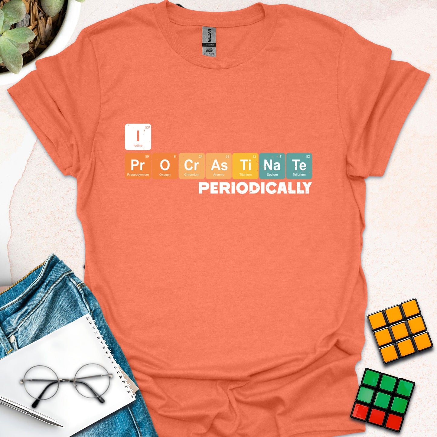 I Procrastinate Periodically – Chemistry Pun T-Shirt